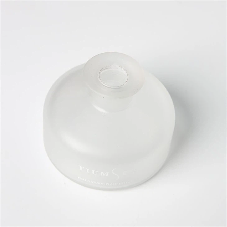 empty glass diffuser bottles