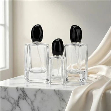 Différentes bouteilles de parfum