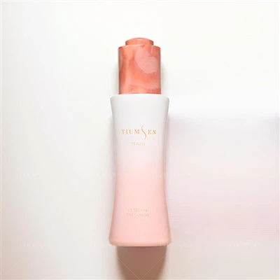 Bouteille en verre avec pipette